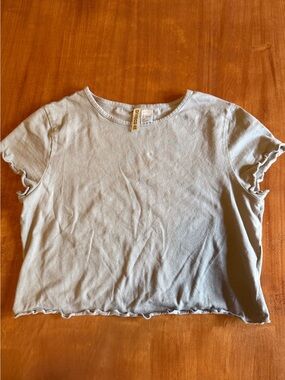 H&M Short Sleeve Cropped Tee in Grey